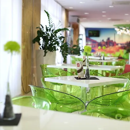 Hotel Harmony Club
