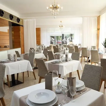 Harmony Club اوسترافا