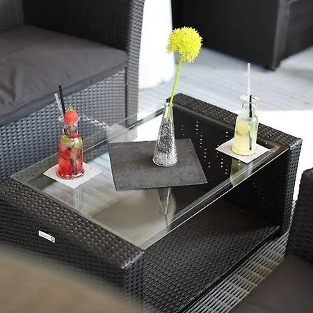 Harmony Club فندق اوسترافا