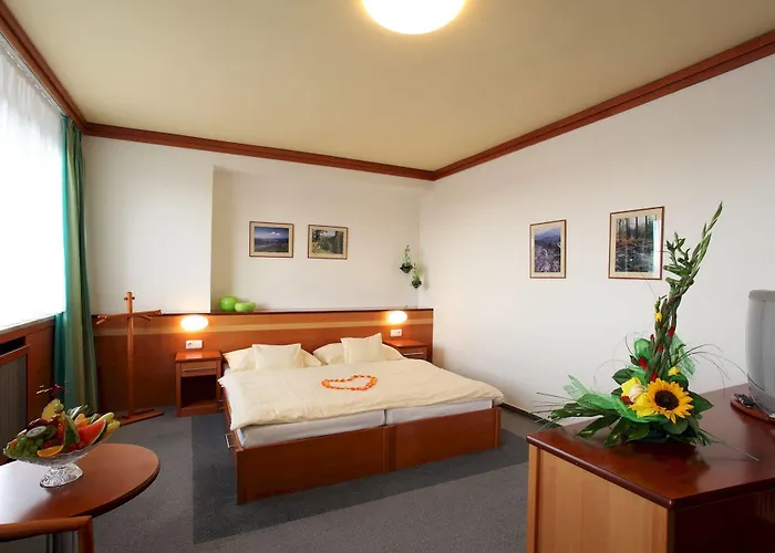 Harmony Club מלון 3*