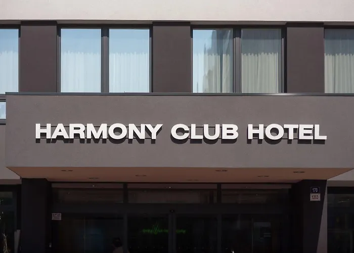 מלון Harmony Club